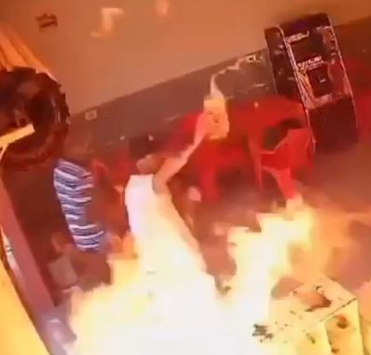  bar incendiado 