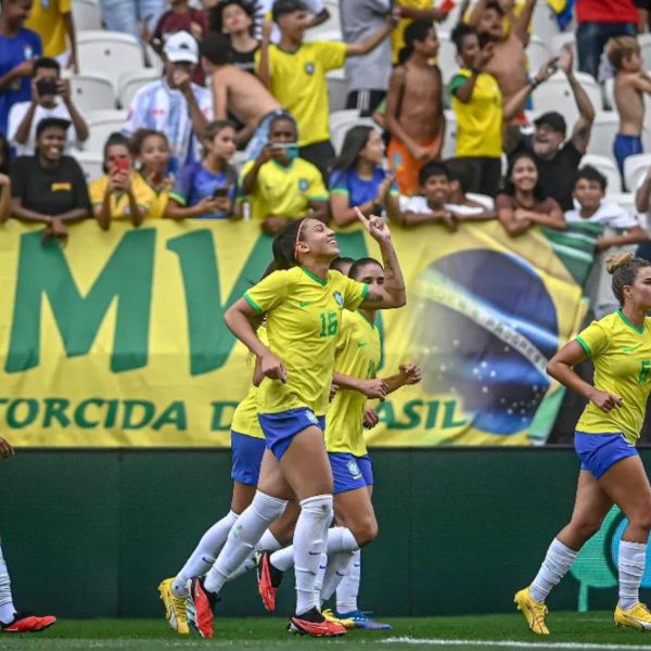 Anúncio do Brasil como sede da COpa do Mundo Feminina 2027 foi feito pelo presidente da FIFA