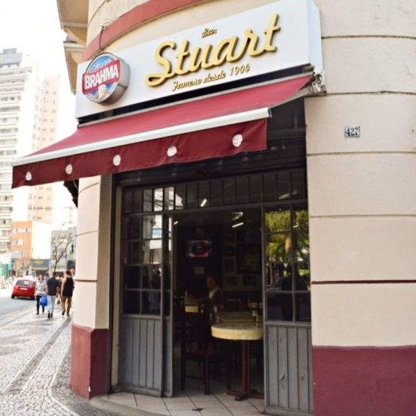4 bares em Curitiba para fechar a noite do melhor jeito possível