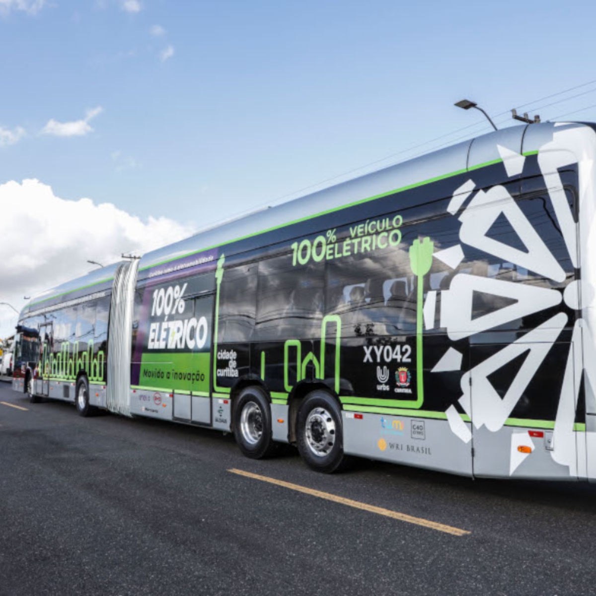  compra ônibus elétricos curitiba 