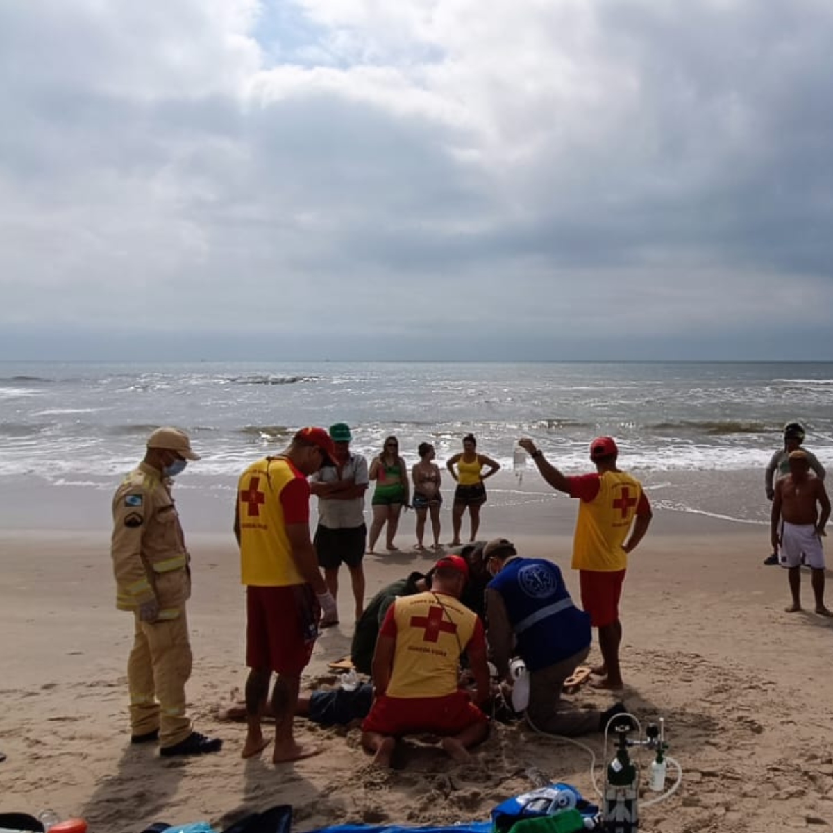  Curitibano se afoga em Matinhos 