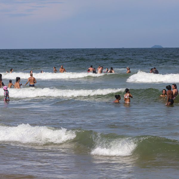 1º boletim de balneabilidade mostra que verão no Paraná será bom para banho