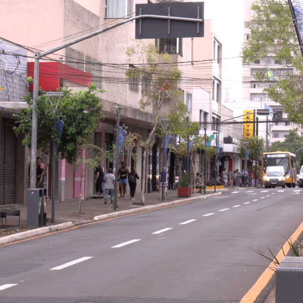 Lojas podem abrir em Londrina durante o final de semana do Natal