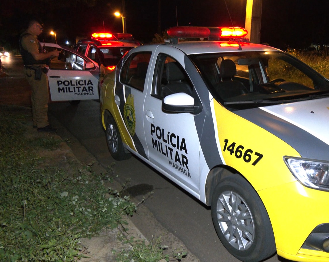  Atentado a tiros atinge carro com casal e criança no Paraná 