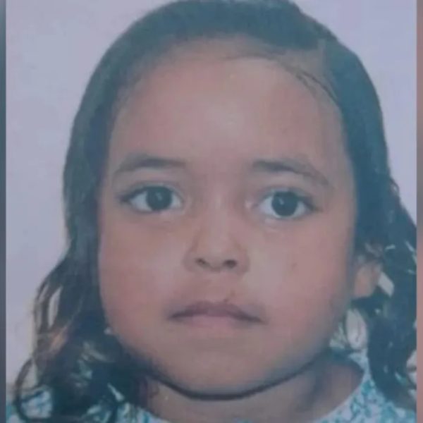 Criança de 4 anos que estava desaparecida é encontrada morta dentro de saco