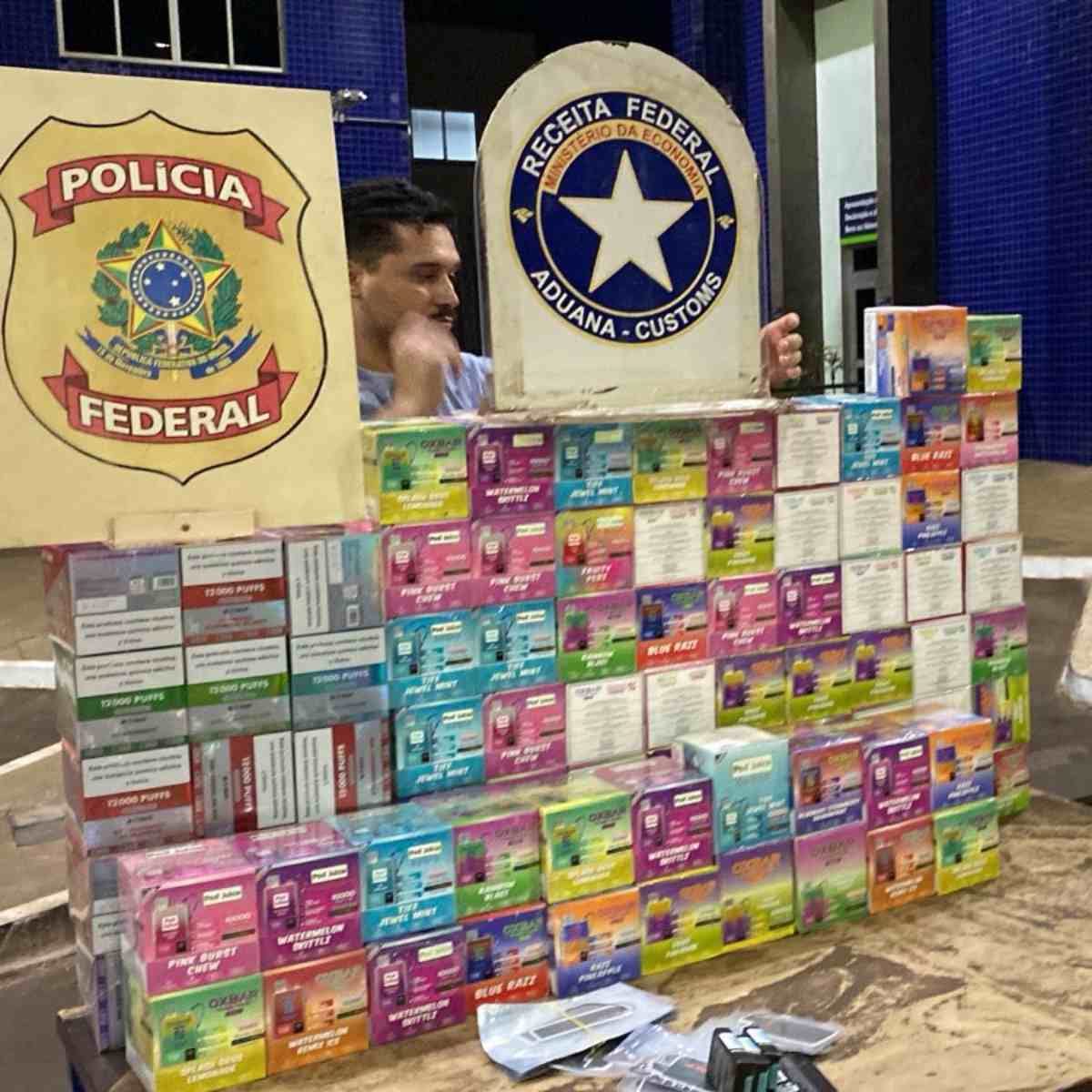  crianças cigarros eletrônicos 