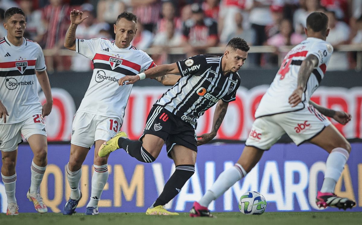 Jogos de hoje (03/12/23): onde assistir futebol ao vivo