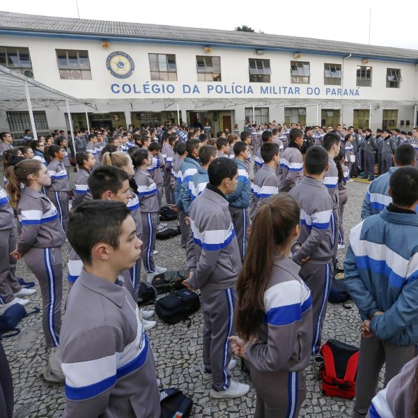 Paraná terá mais de 300 escolas estaduais cívico-militar até 2024