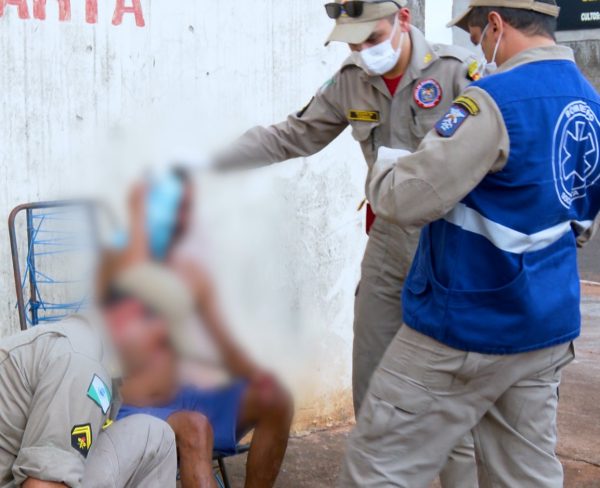 Homem é socorrido com ferimentos na cabeça após ser golpeado com foice no PR