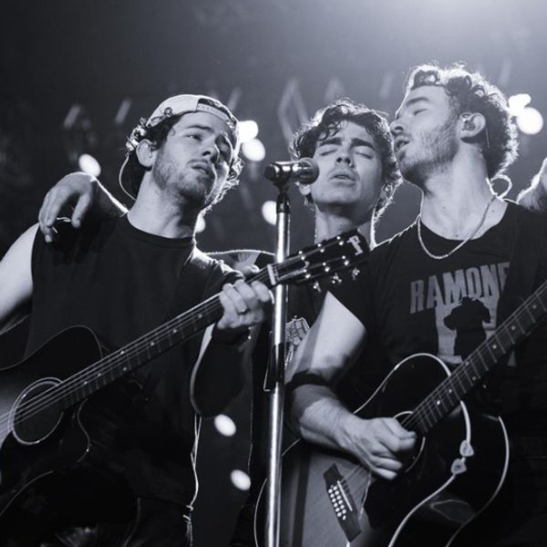 Jonas Brothers anuncia show no Brasil