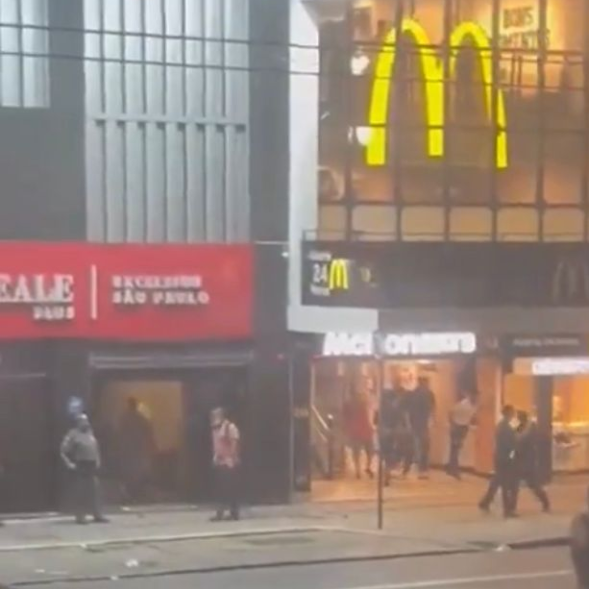  McDonald's depredado em São Paulo 