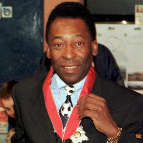 Morte de Pelé completa 1 ano e astro recebe homenagens do mundo do futebol
