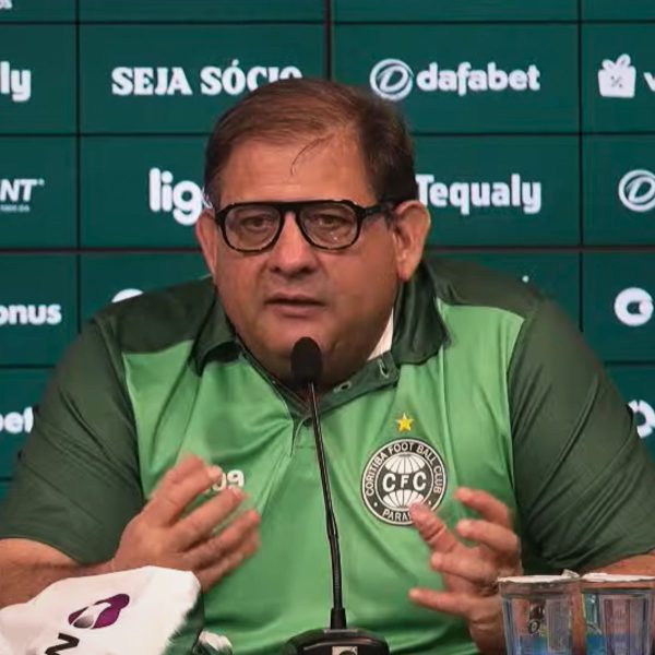 Guto Ferreira, técnico do Coritiba