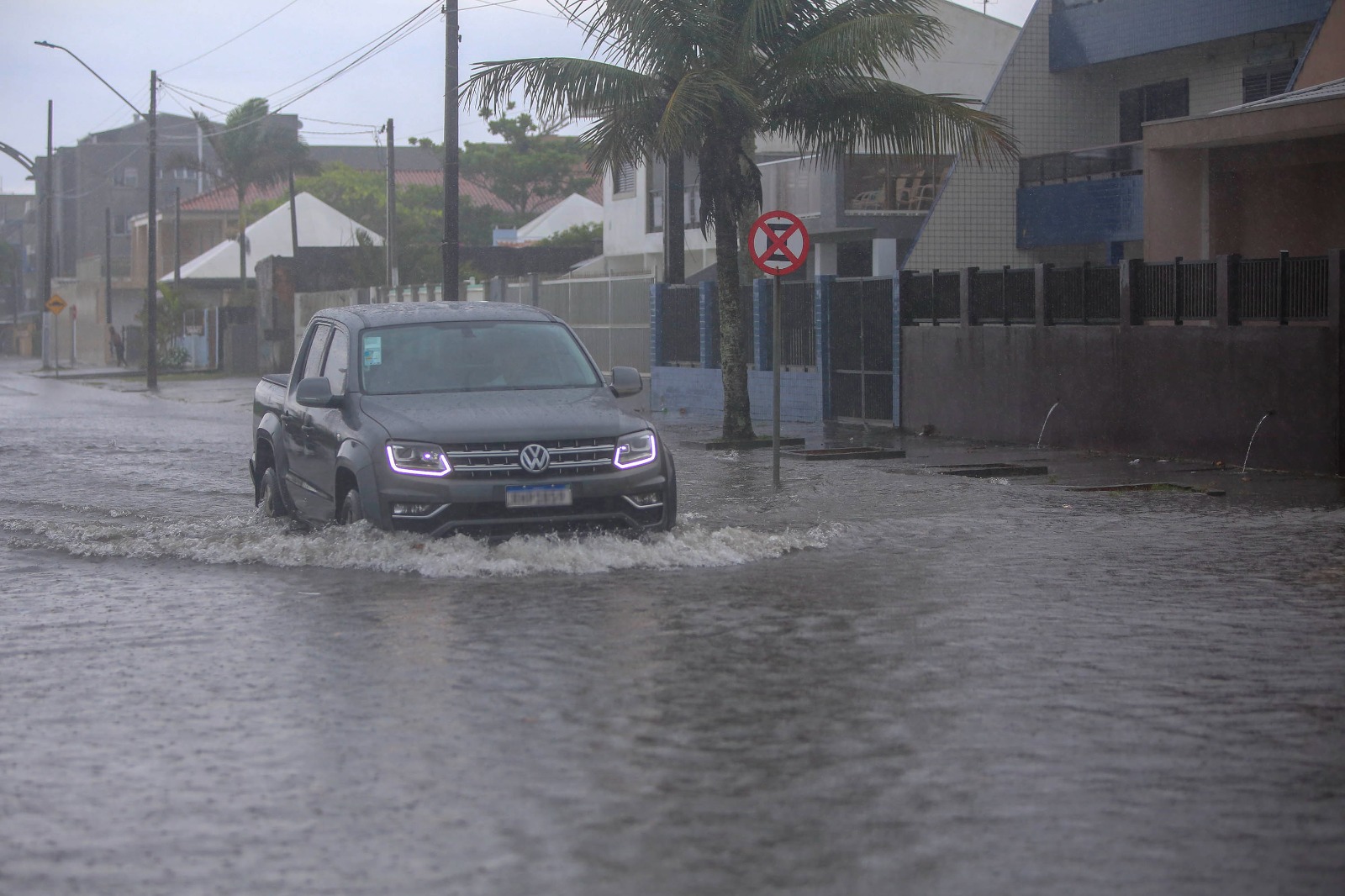  Temporal em Curitiba e região 