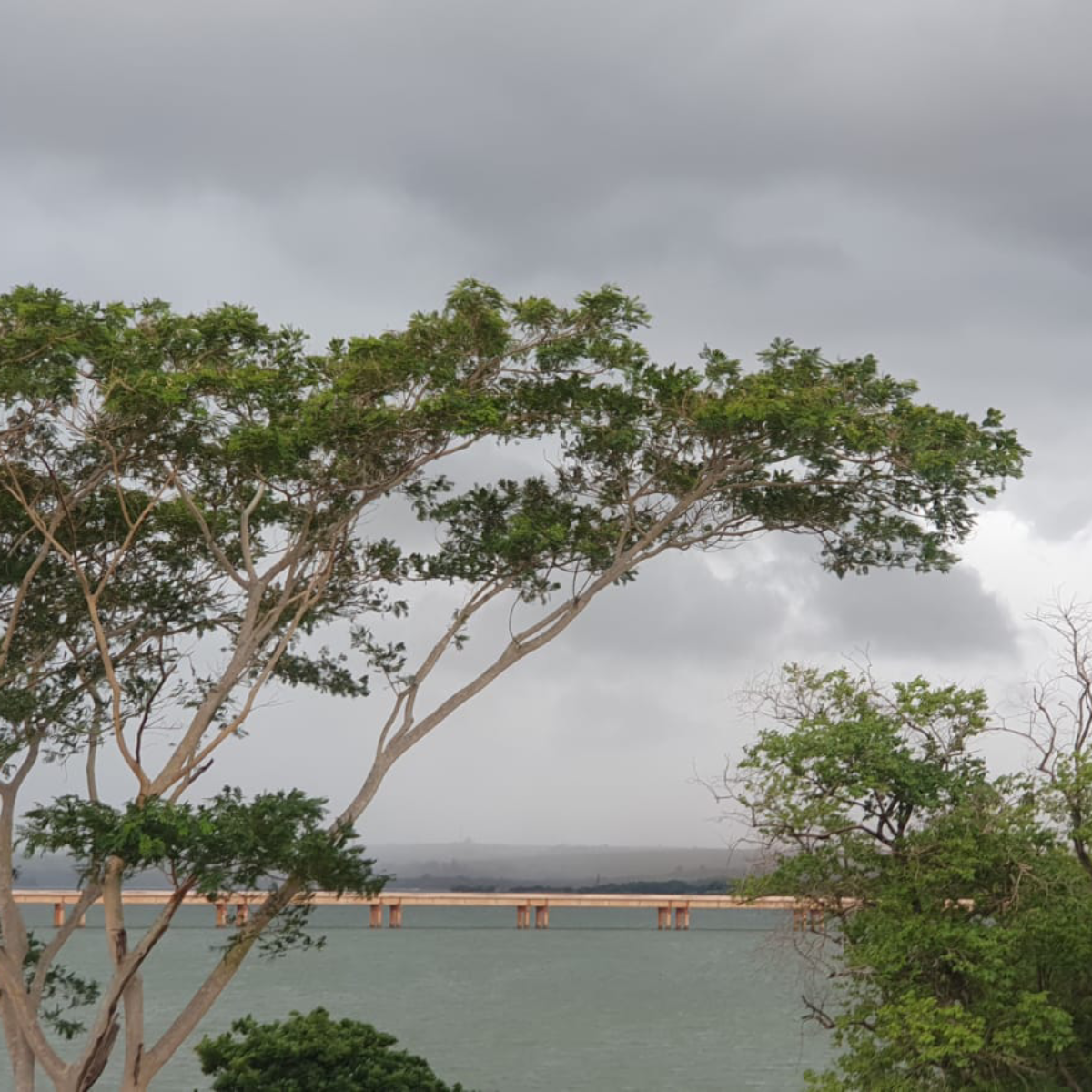  Paraná fica em alerta de temporais na sexta-feira (29). 