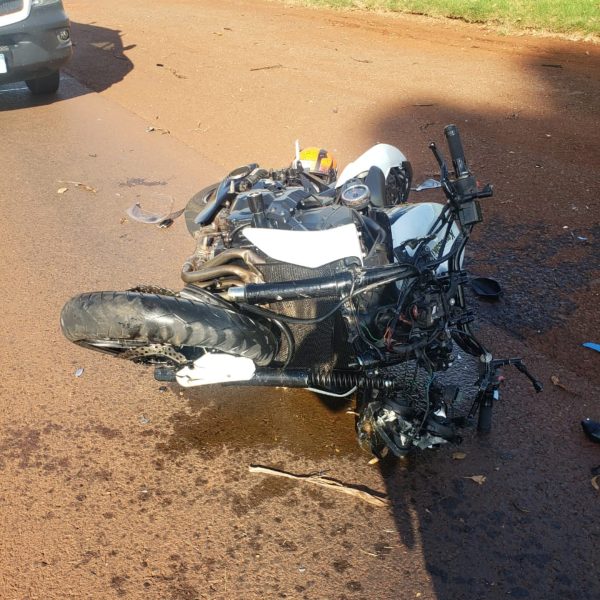 motocicleta onde estava vítima fatal de acidente na PR-239