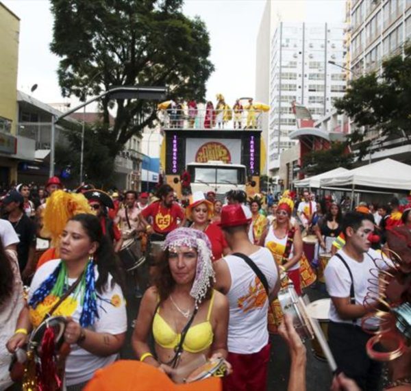 pré-carnaval curitiba