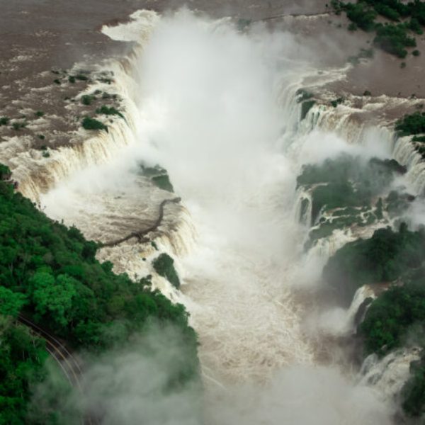 Parque Nacional do Iguaçu, que abriga as Cataratas do Iguaçu, completa 85 anos nesta quarta-feira