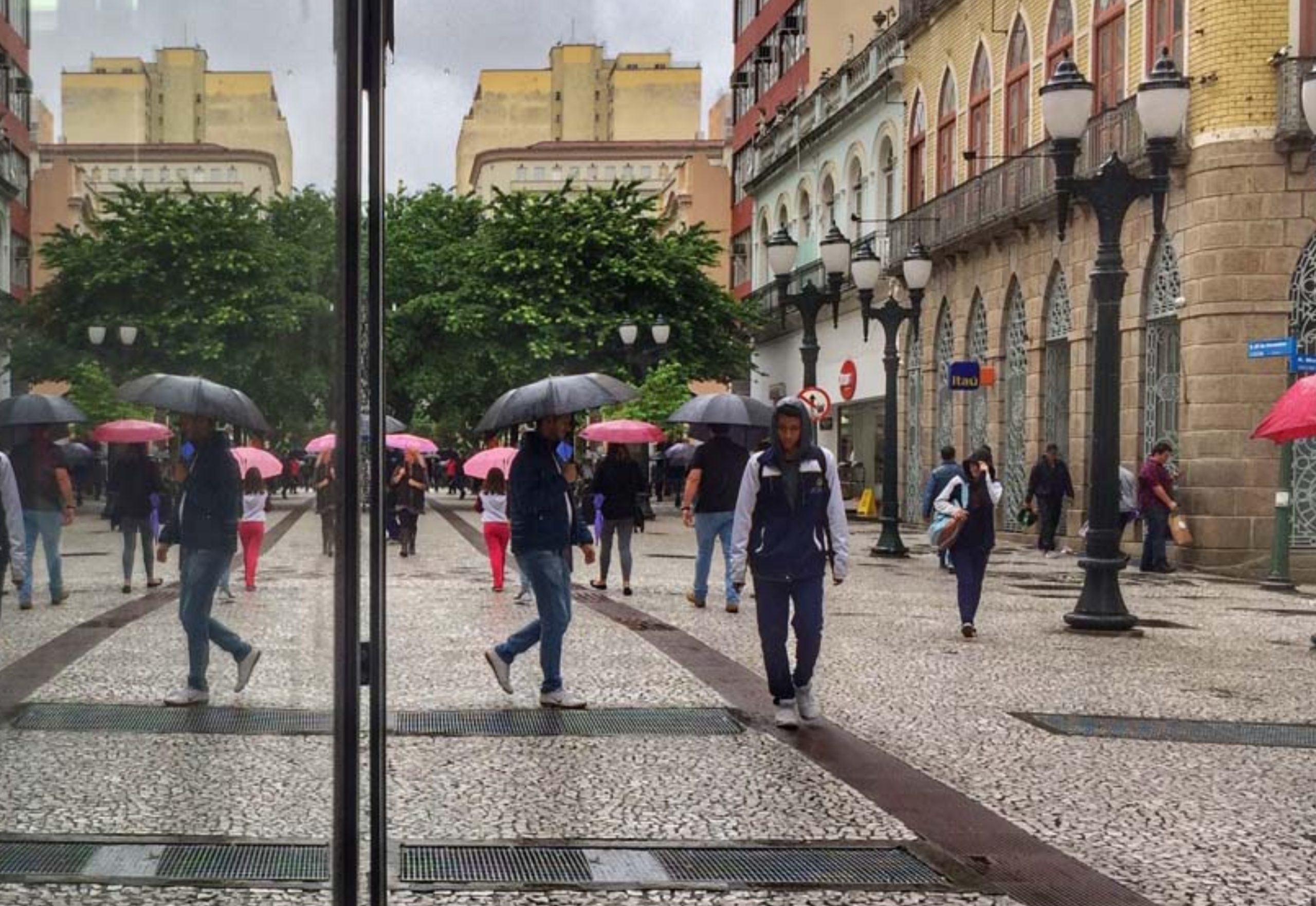  tarde mais fria do ano em Curitiba 