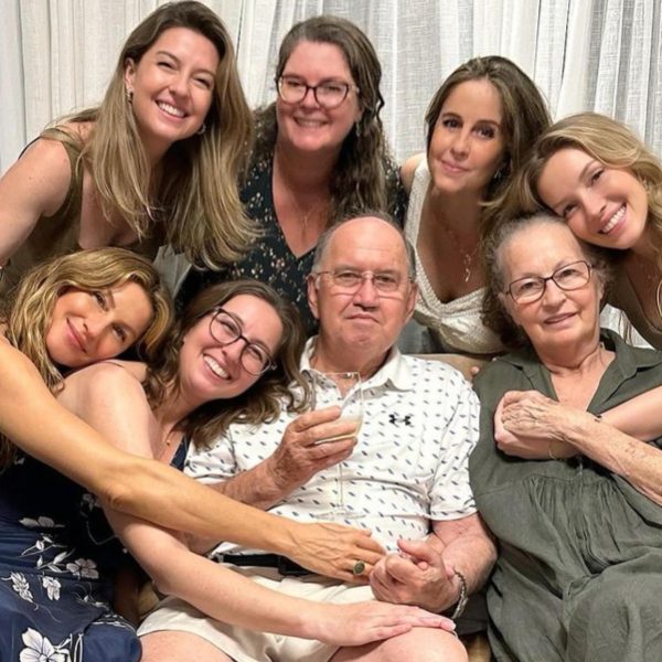 Gisele posta homenagem para mãe