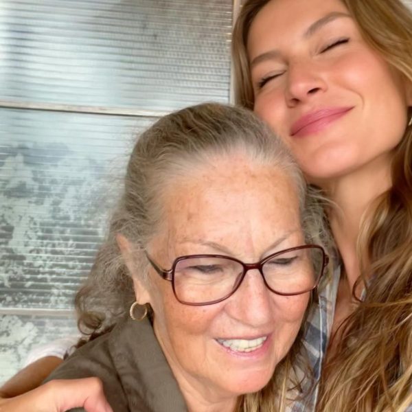 Gisele posta homenagem para mãe