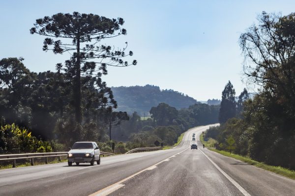 Novas concessionárias assumem rodovias no Paraná