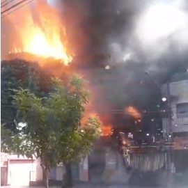 Incêndio atinge borracharia no interior do Paraná; VÍDEO-