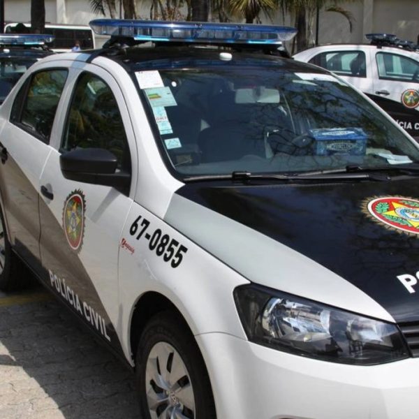 Crianças se afogam em piscina