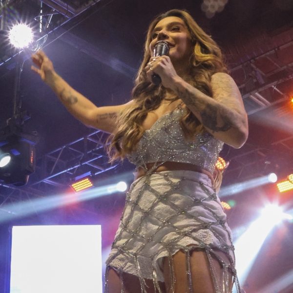 Lauana Prado esgota show em Curitiba