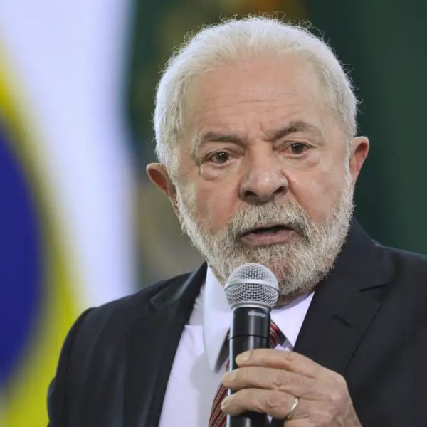 Lula sansiona lei que criminaliza bullying