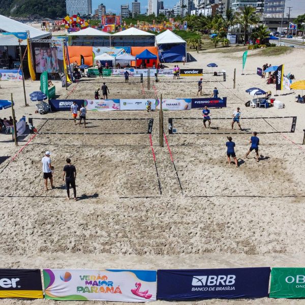  Litoral do Paraná recebe etapa do Mundial de Beach Tennis disputada por 700 atletas 