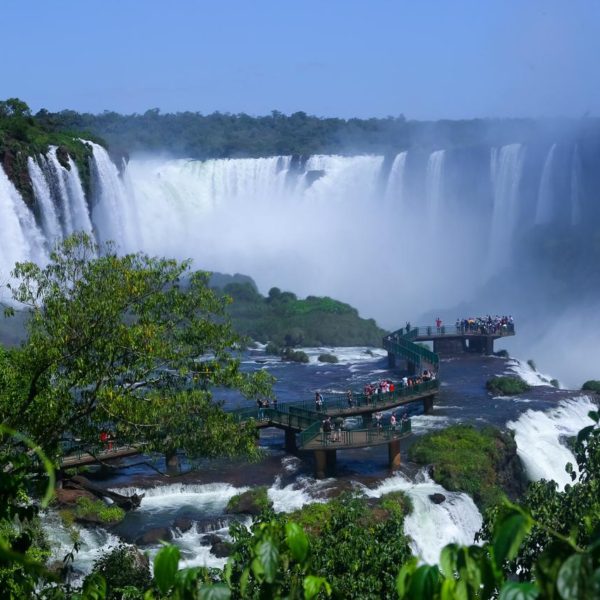 O Parque Nacional do Iguaçu oferecerá entrada gratuita para quem levar 2 quilos de alimentos não perecíves