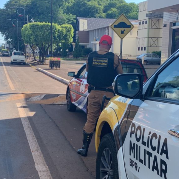 O homem deve responder por embriaguez ao volante.