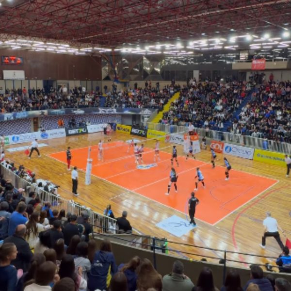 Caso de racismo em jogo de vôlei em Curitiba