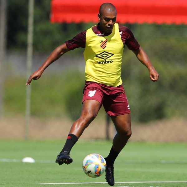 Fernandinho no Athletico