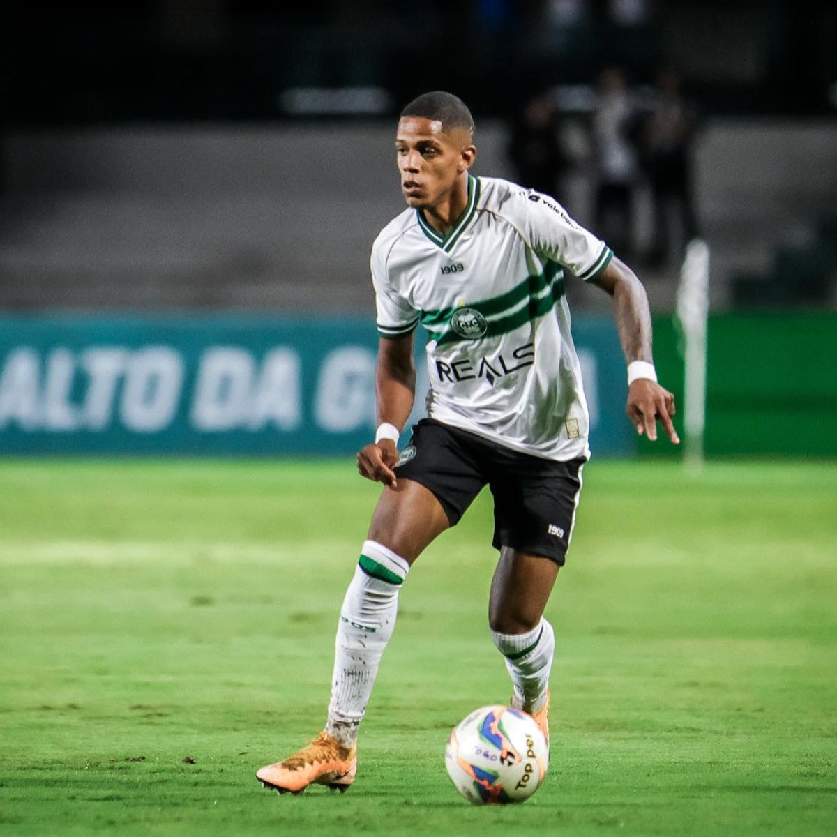  Rodrigo Gelado em Coritiba x São Joseense 