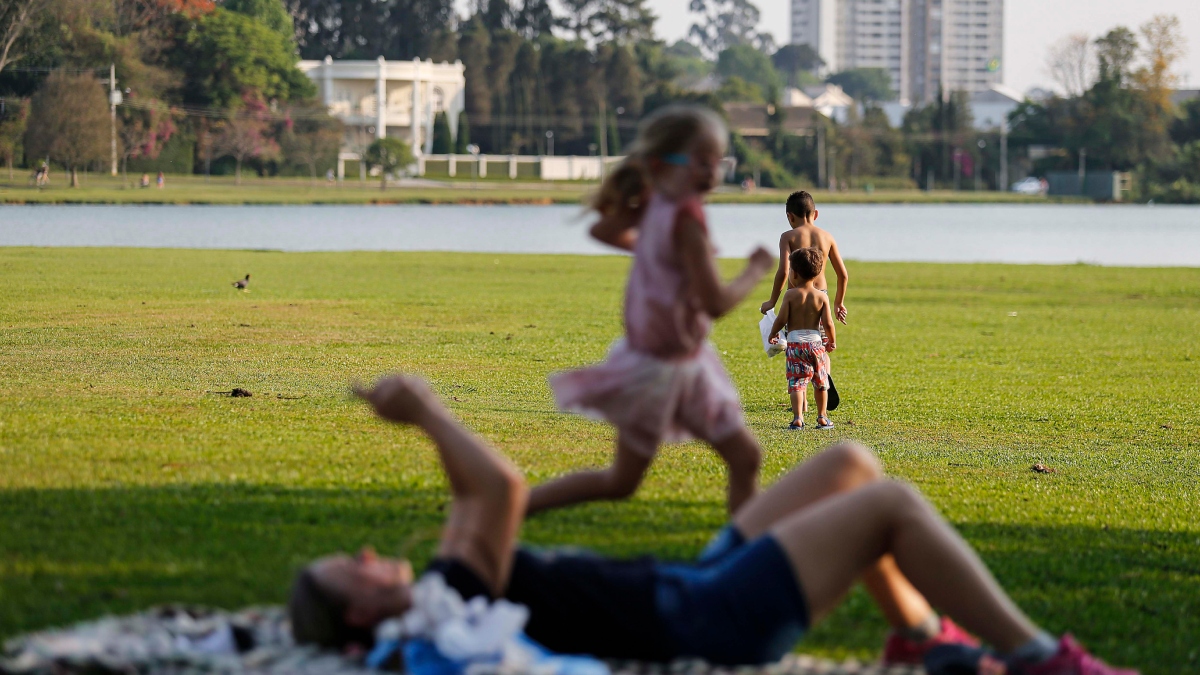  Temperaturas no Paraná voltaram a passar dos 36ºC 