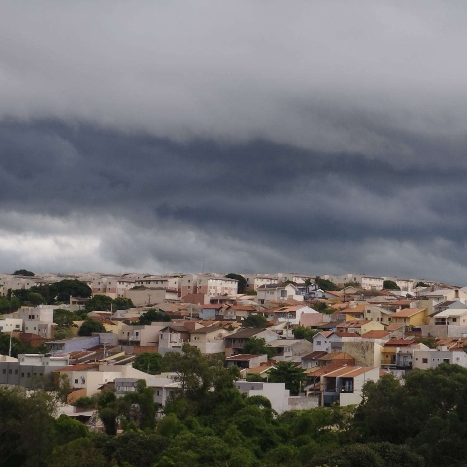  Chuva em Londrina. 