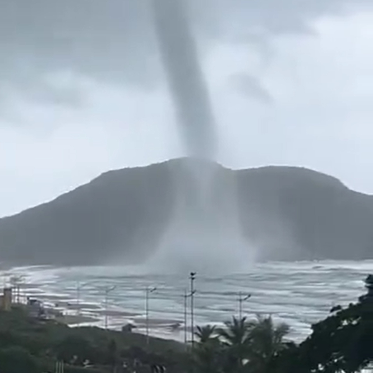  Tromba d'água em Florianópolis 