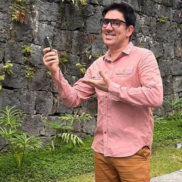 Marcelo Adnet já havia traído a esposa semanas antes de ser flagrado no Rio