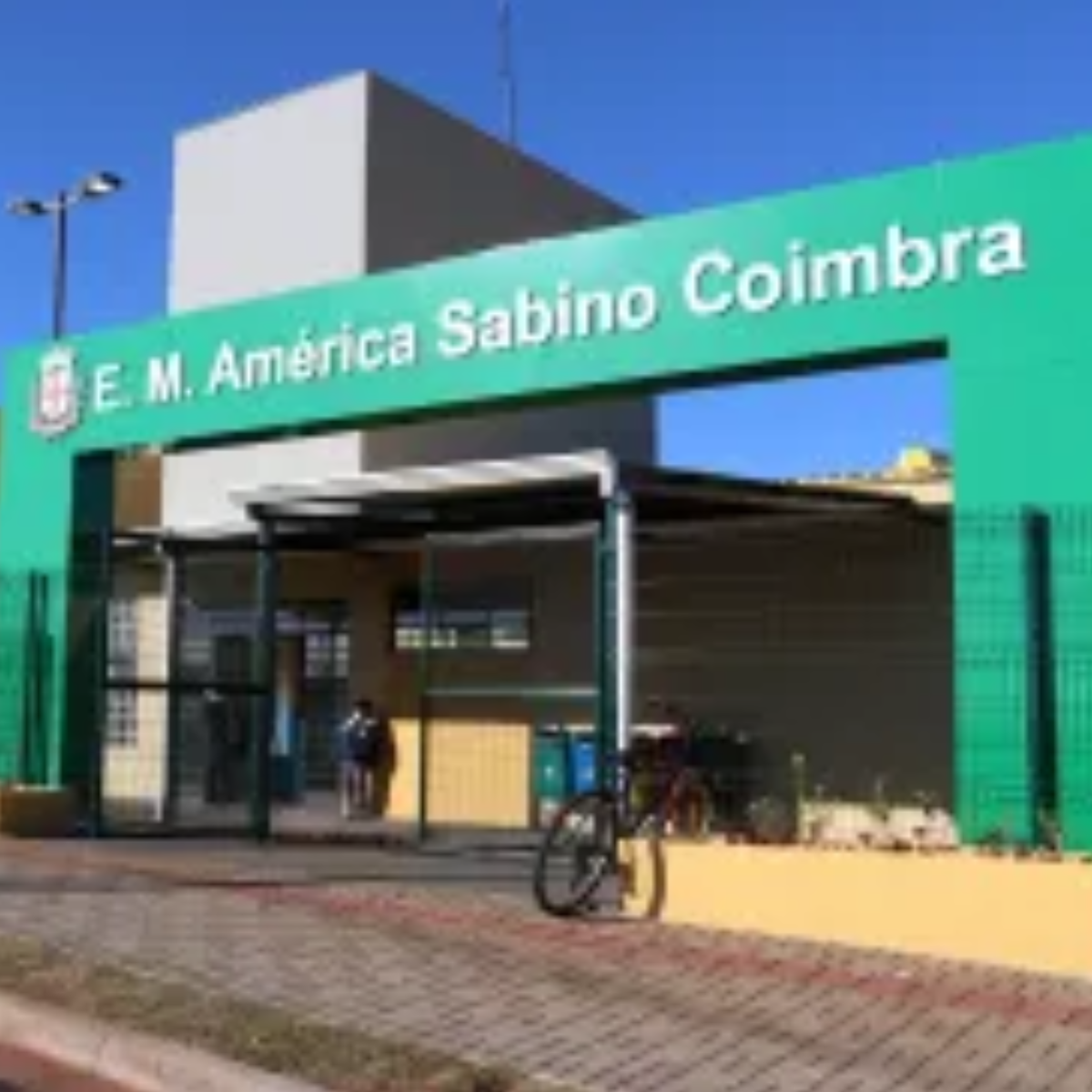  escola que precisou receber água de caminhão-pipa para ter aula em Londrina 