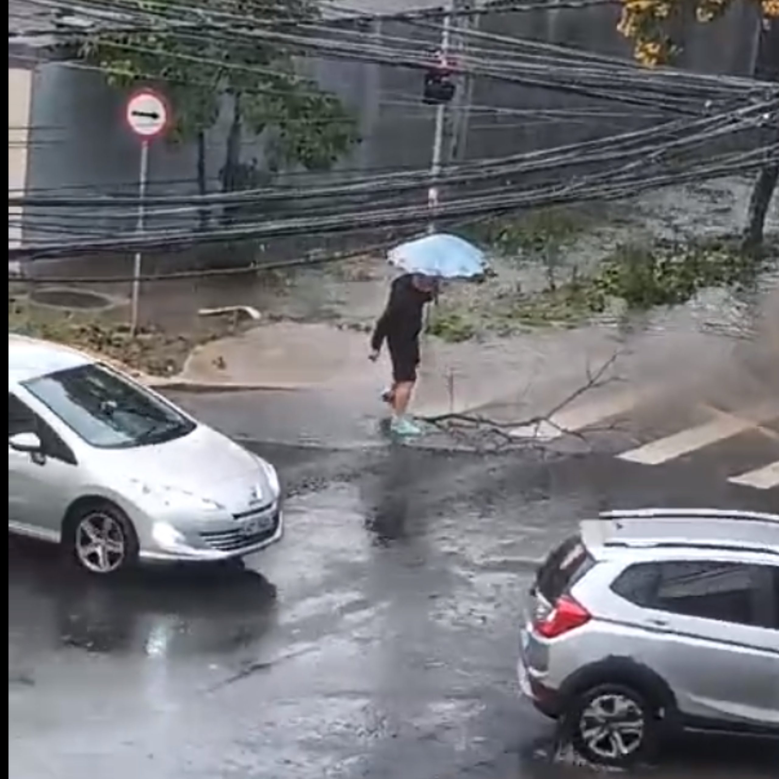  alagamento em Curitiba - chuva - temporal 