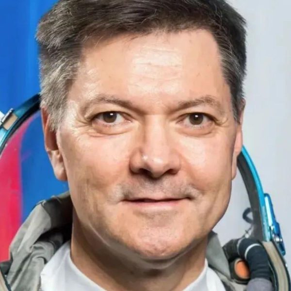  Astronauta russo quebra recorde de maior tempo no espaço 