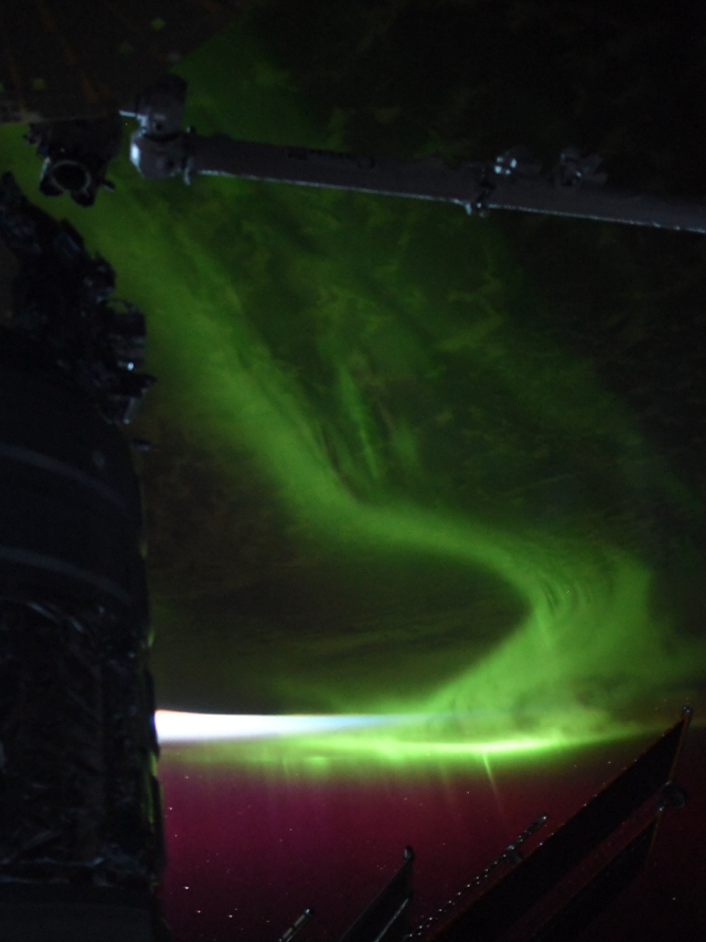 Astronauta registra auroras espetaculares no espaço; veja
