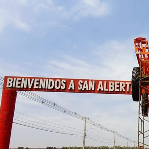 Homens roubam avião de pequeno porte