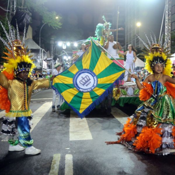 Carnaval de Curitiba: calendário oficial começa neste sábado