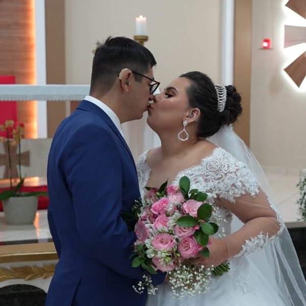 casal de surdos casamento em libras