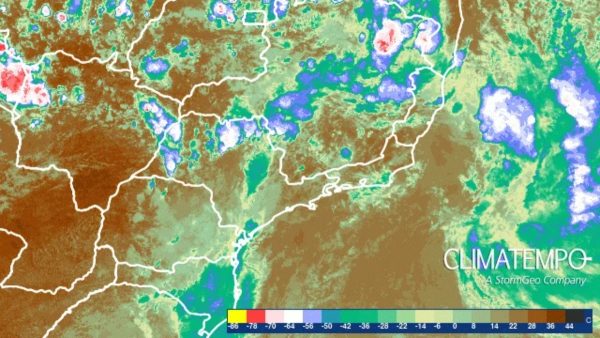 Ciclone subtropical pode virar furacão