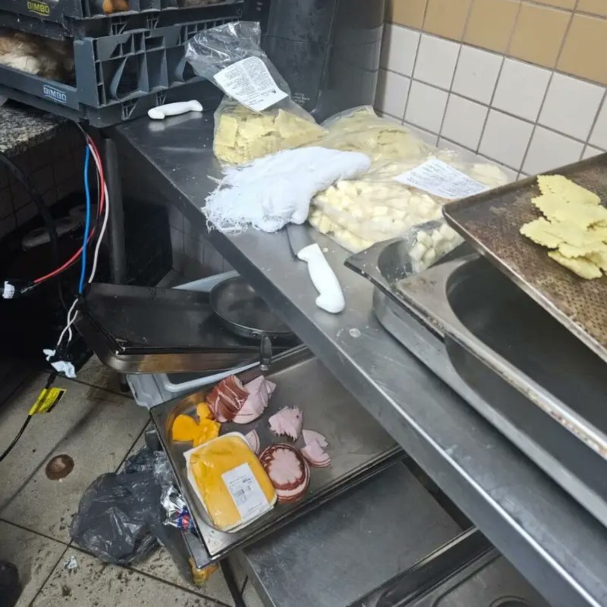  Comida de camarote de Sapucaí era preparada dentro de banheiro 