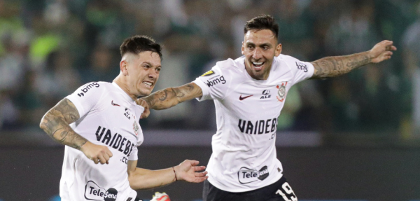 Corinthians chega a Maringá para enfrentar o Cianorte na Copa do Brasil